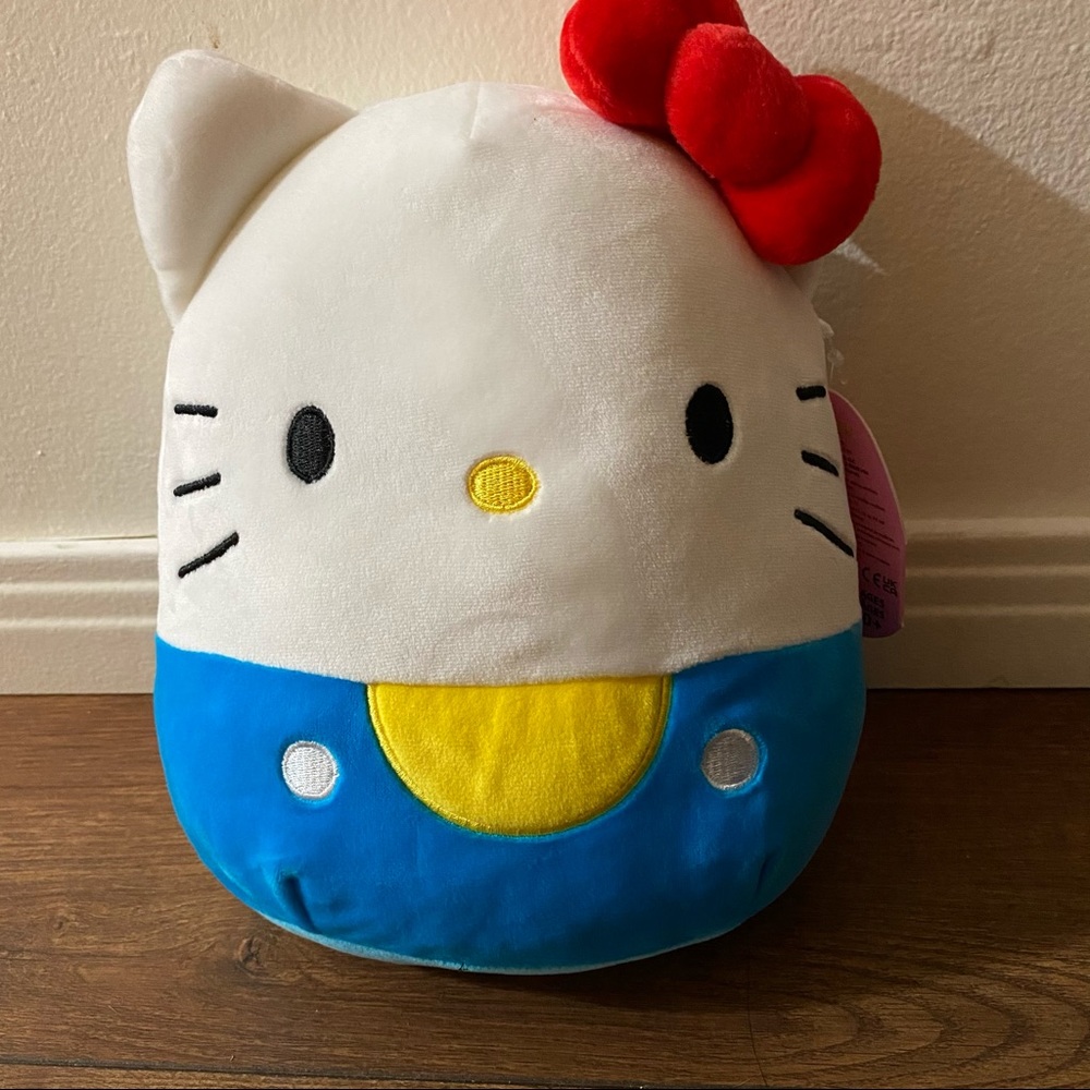 Hello kitty Squishmallow
